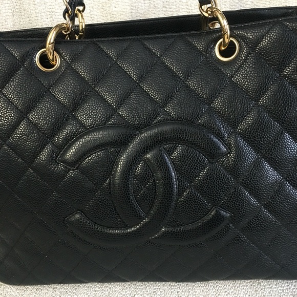 CHANEL Caviar Quilted Grand Shopping Tote GST bag - Picture 6 of 15